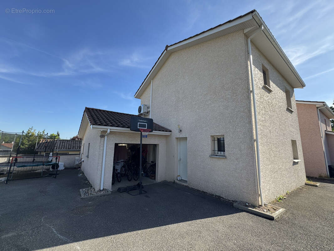 Maison à COMMUNAY
