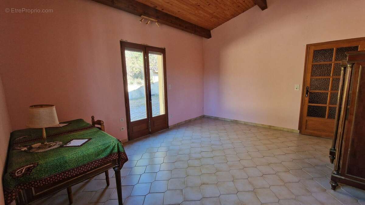 Maison à PIEGROS-LA-CLASTRE