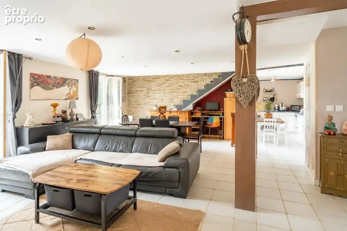 Maison de 7 pièces de 170 m² à Camarsac - photo 5