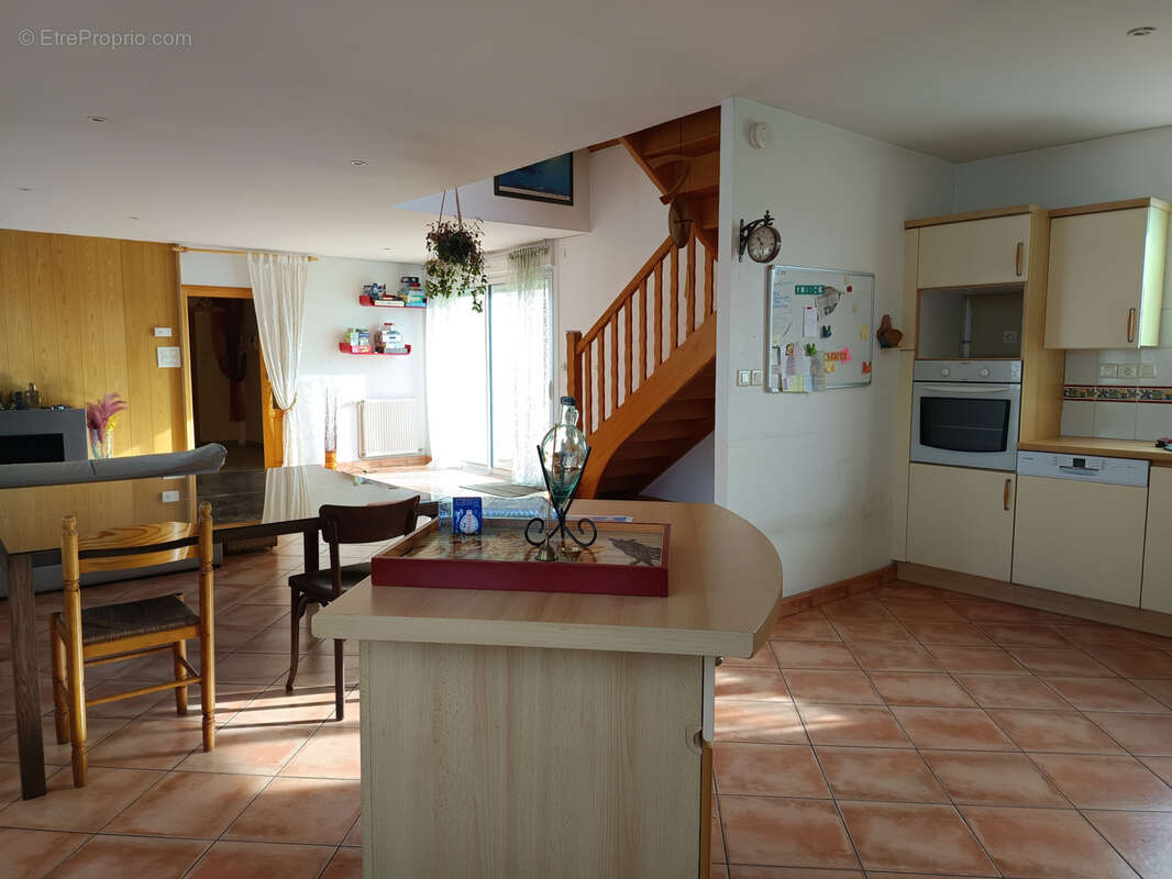 Commerce à LANHOUARNEAU