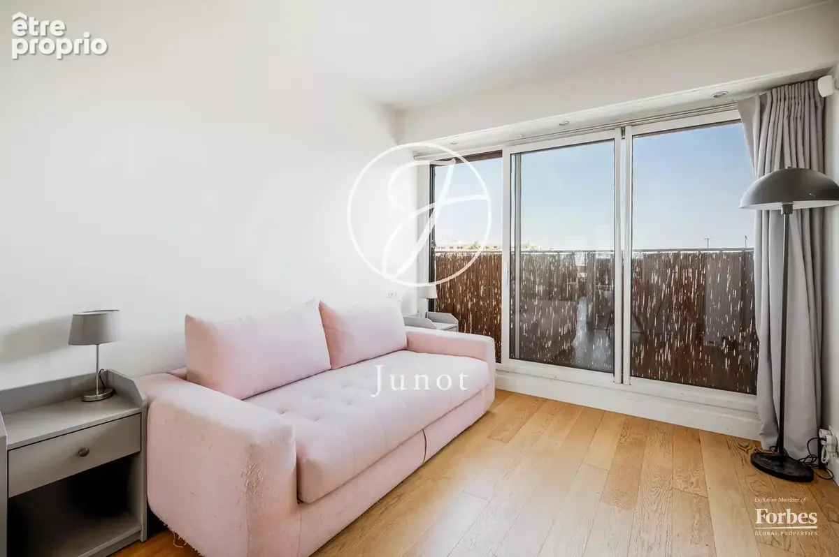 Paris 16e - PARENT DE ROSAN - Appartement  - 3 pièces - 85,04m² Carrez - 2 chambres - Dernier étage - Balcon 11,25 m² - Vue déga - photo 16