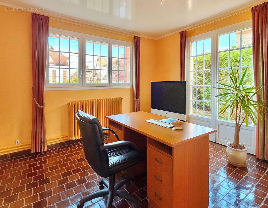 Maison à OUISTREHAM