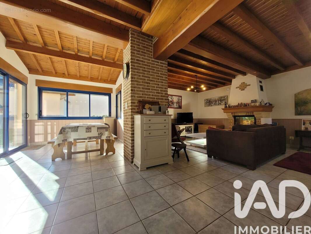 Maison 143 m² à Bailleul  - photo 2