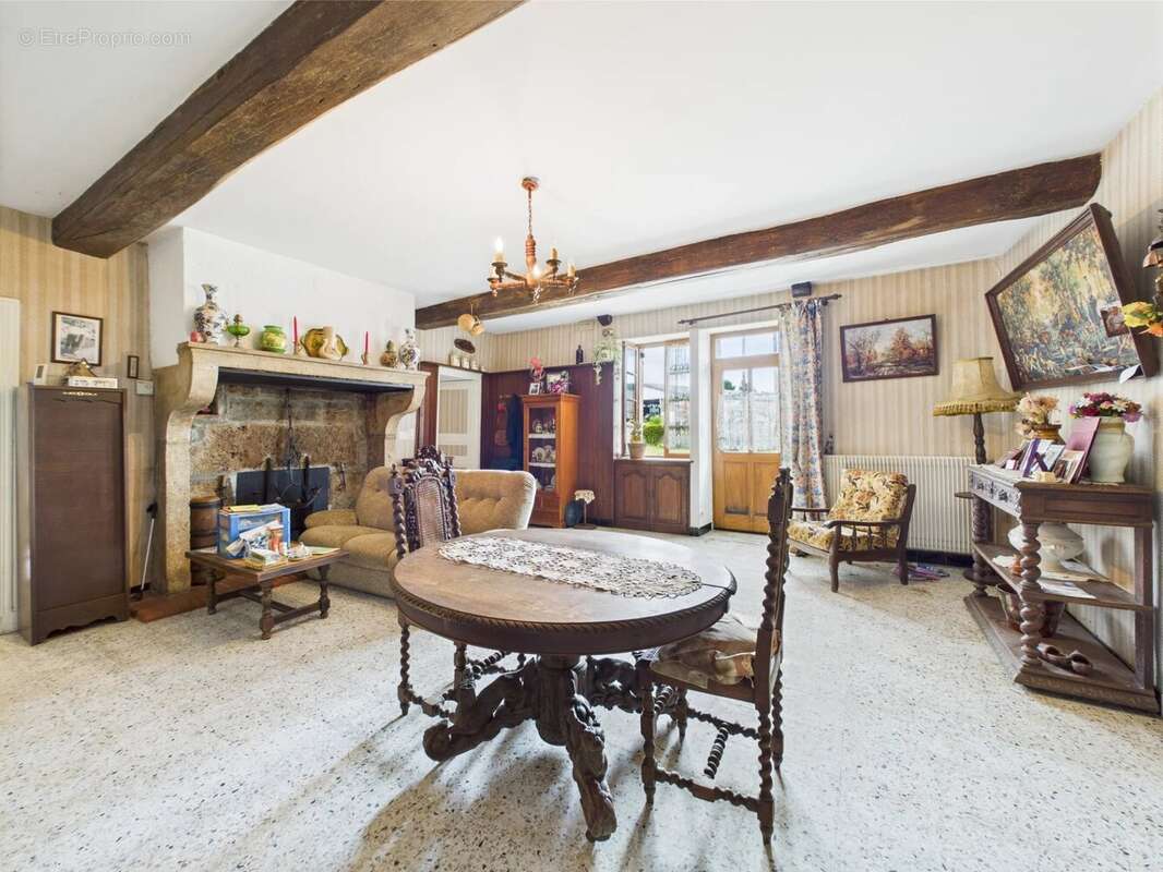 Maison à PRECY-SOUS-THIL