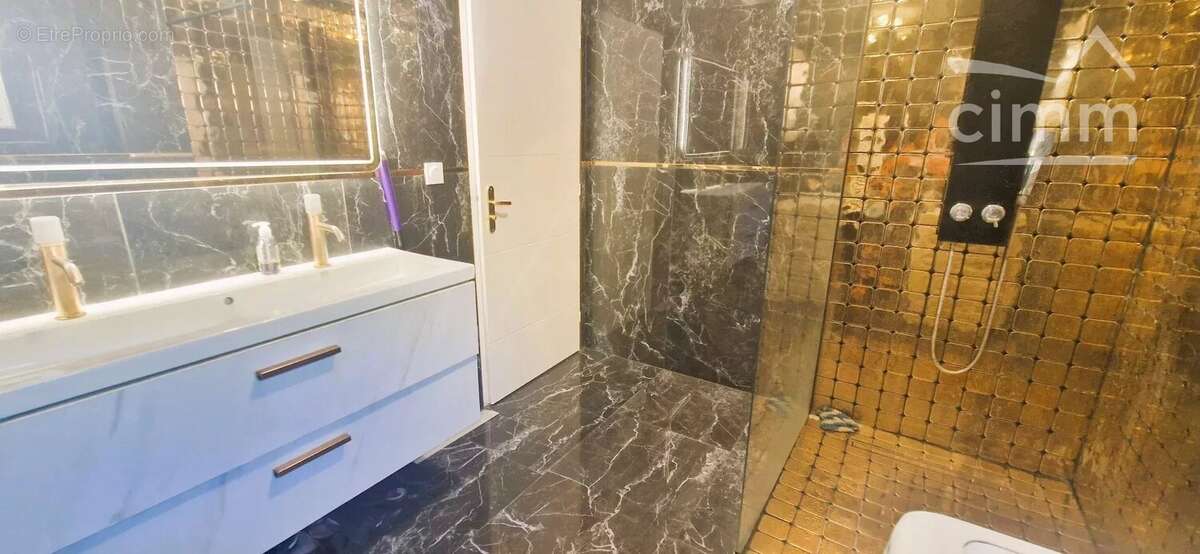  À VENDRE – Superbe propriété avec deux appartements spacieux et prestations haut de gamme - photo 21