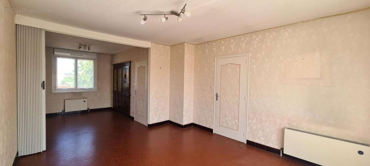 Maison "de type Nantaise" Gorges 4 P . 3 Chs . 84 M² . Sous-sol . T 726 M², avec division parcellaire - photo 4