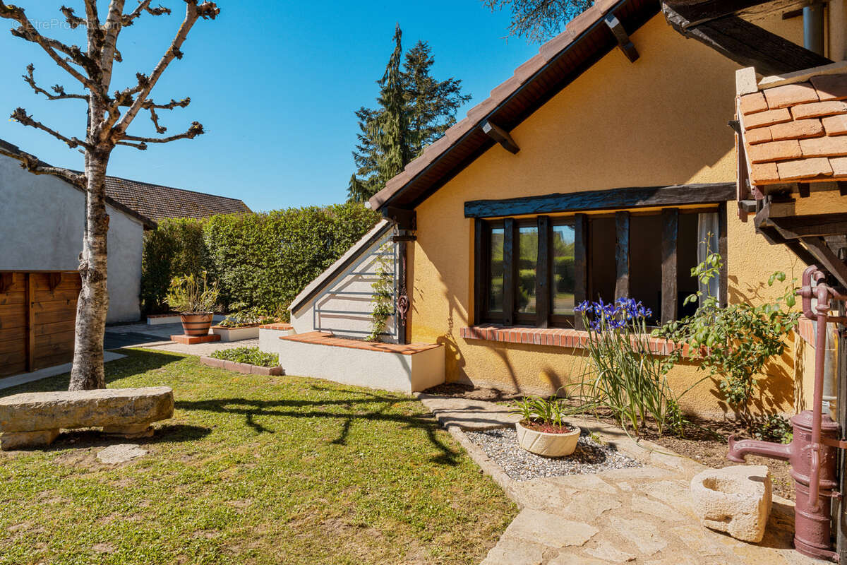 Maison à COSNE-COURS-SUR-LOIRE