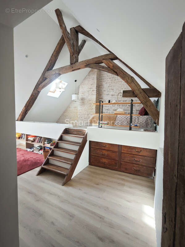 Maison à NOYERS