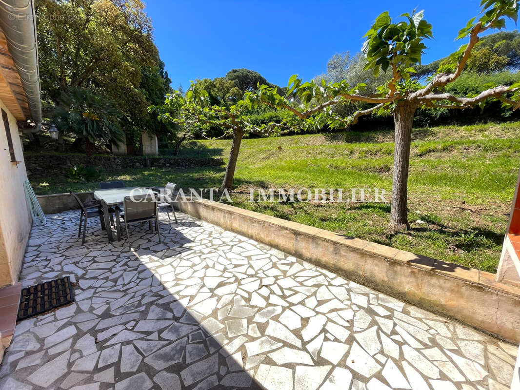 Vente Villa 9 pièces Ste Maxime avec garage et T3 indépendant. - photo 20