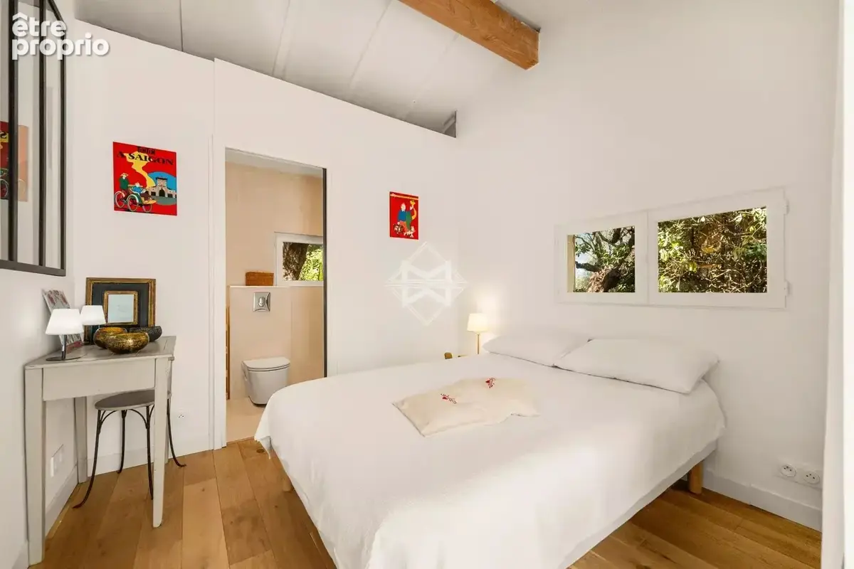 Charmante propriété provençale avec piscine, dépendances et aperçu mer - photo 13