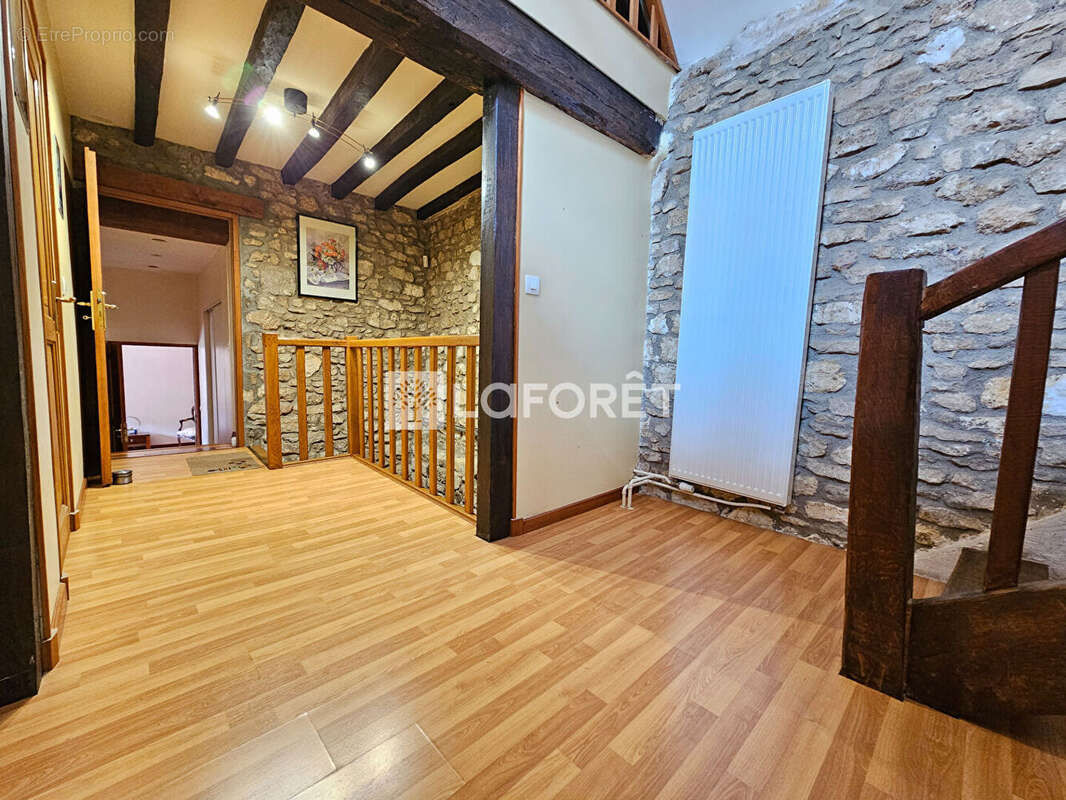 Maison Bury 7 pièce(s) 187 m2 - photo 6