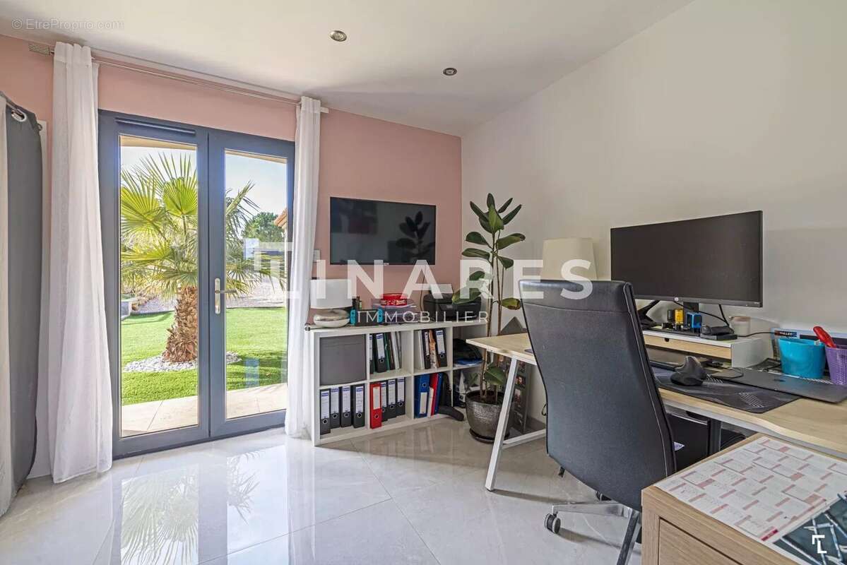 Maison à PLAN-D'AUPS-SAINTE-BAUME