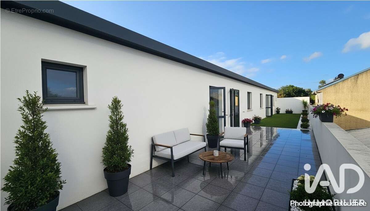 Commerce 554 m² à Le Tampon  - photo 5