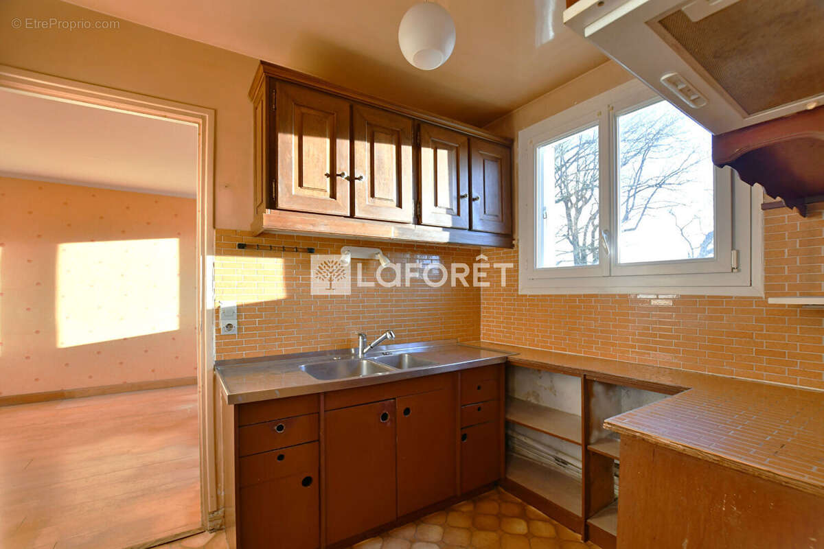 Appartement à LA CELLE-SAINT-CLOUD