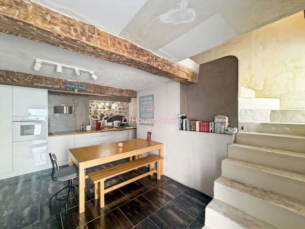 Maison 87 m² à Vins-Sur-Caramy  - photo 7