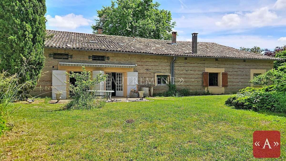Maison à SAINT-SULPICE