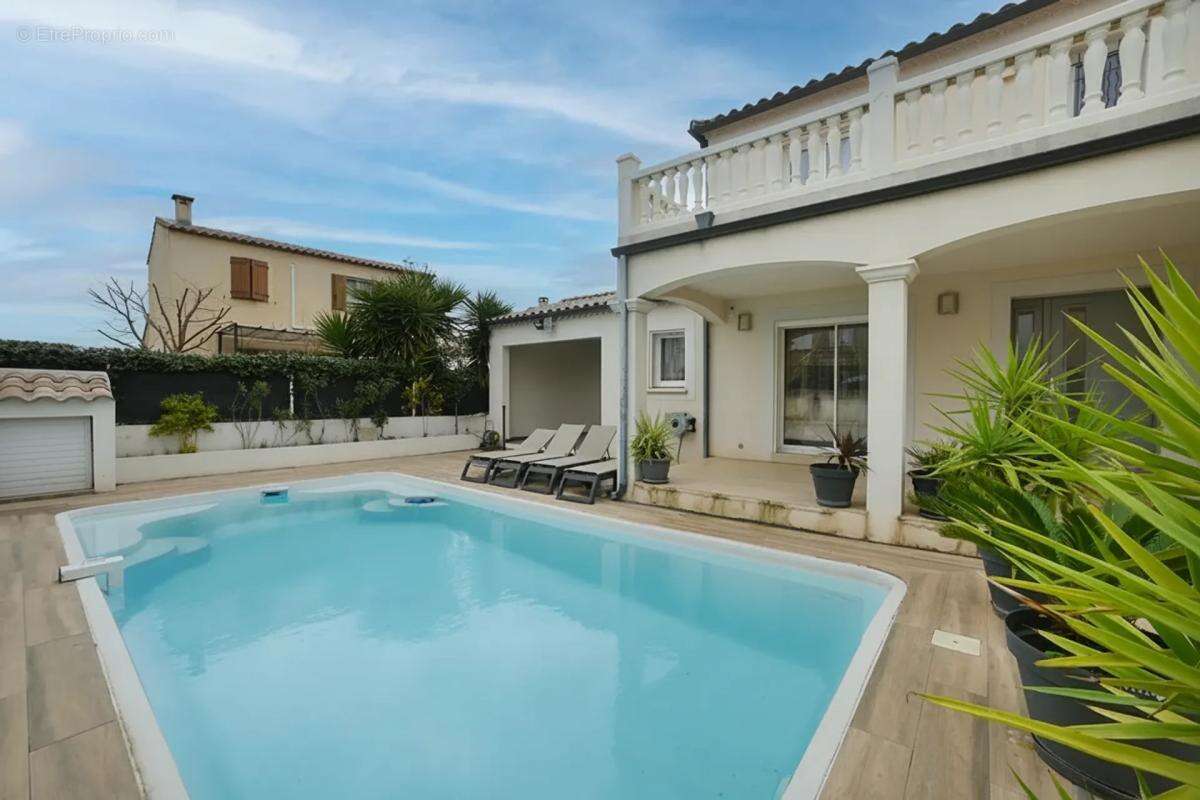 Maison à SAINT-GILLES