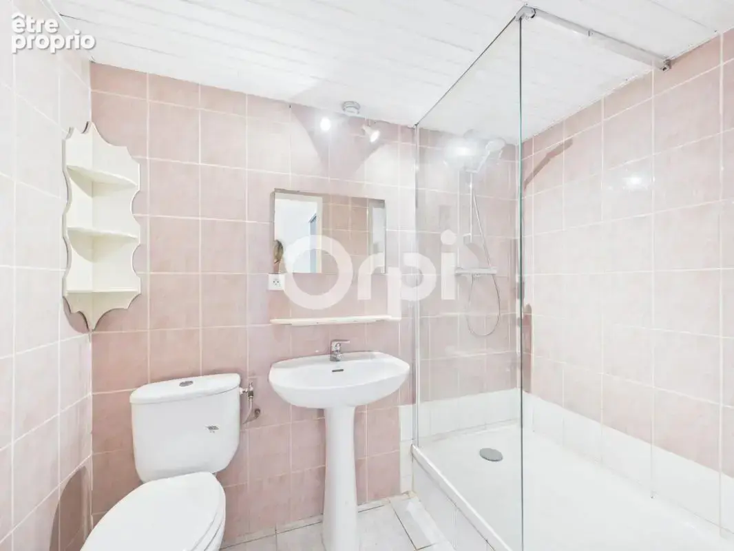 A rafraichir - maison individuelle + dependance + garage + piscine + annexes - photo 20