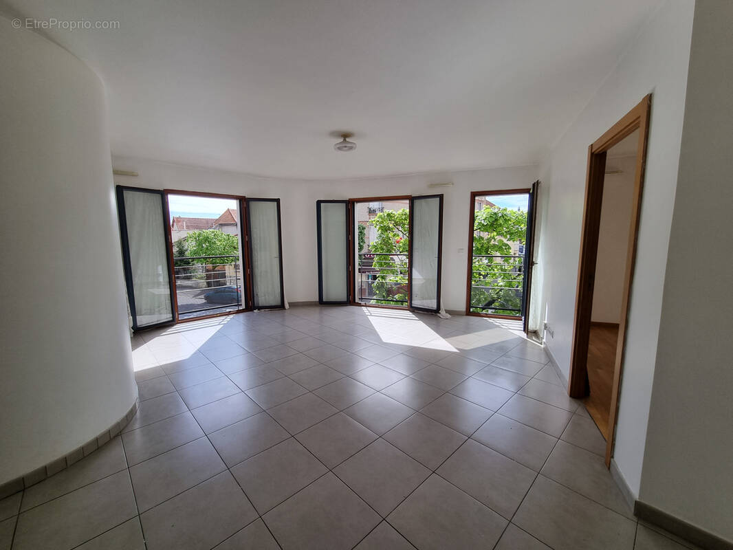Appartement à MAISONS-ALFORT
