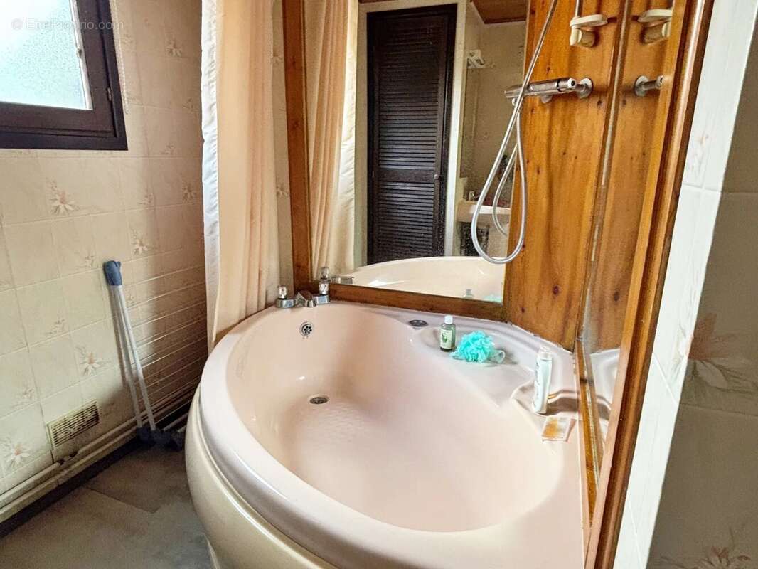 Maison à ROQUEBRUNE-SUR-ARGENS