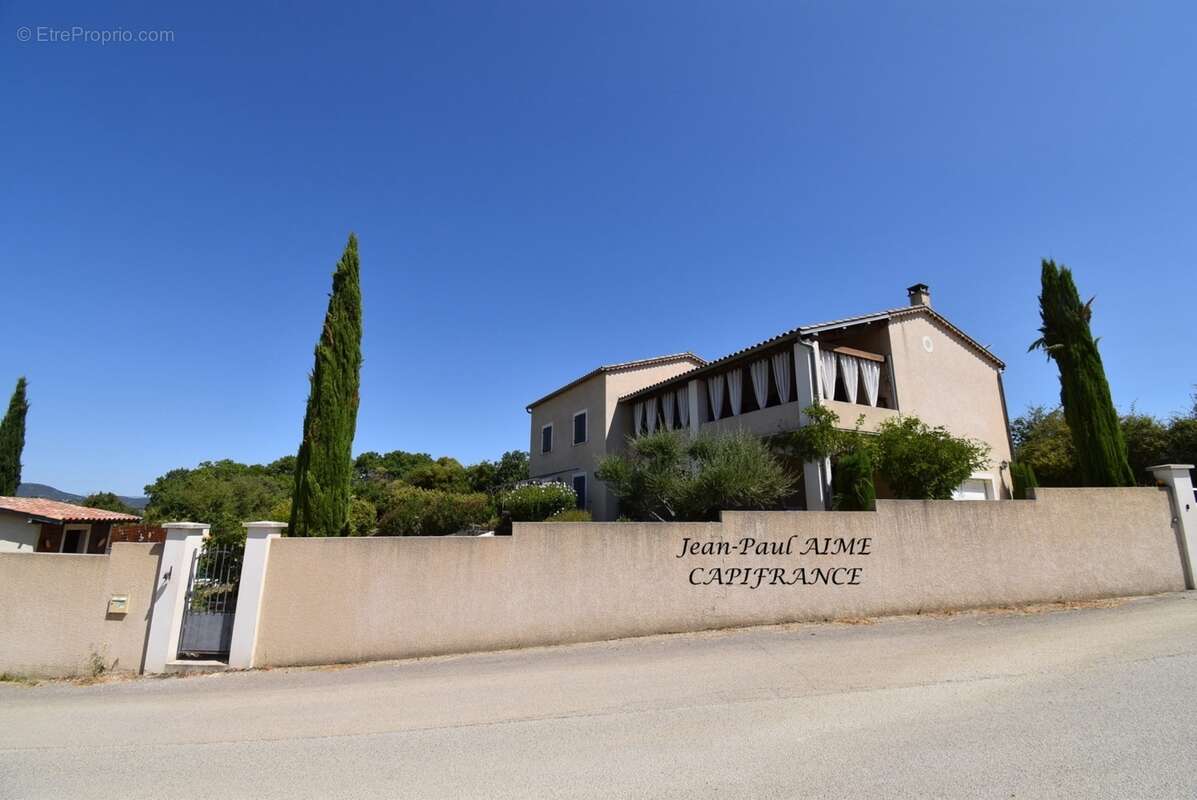 BARJAC – Une propriété de 210 m2 dont un appartement de 70 m2 avec panorama sur les Cévennes, à quelques pas du cœur du village - photo 18