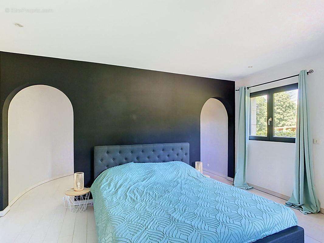 Belle propriété contemporaine avec piscine chauffée, dépendances et prestations de qualité - photo 10
