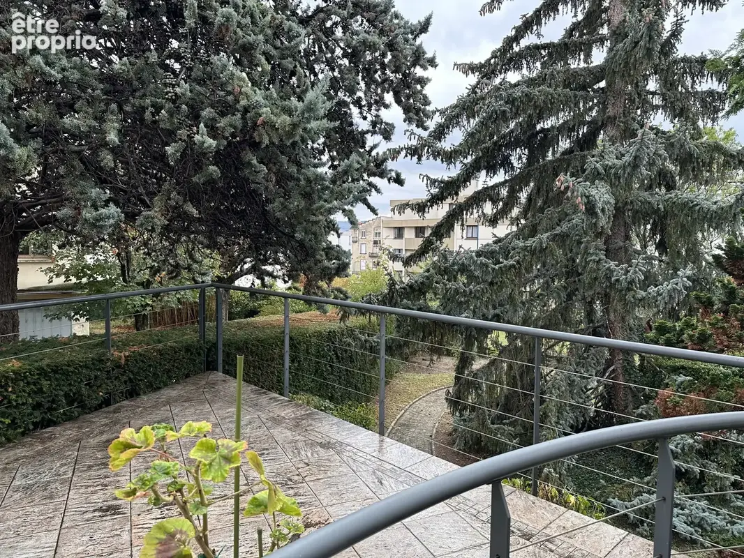 Exclusivité Clermont Ferrand, Immeuble de 365 m2 h, 8 lots possible, terrain . prix 654000€ FAI - photo 9