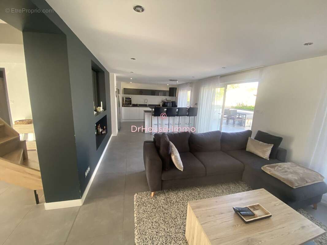 Maison à MIGNE-AUXANCES