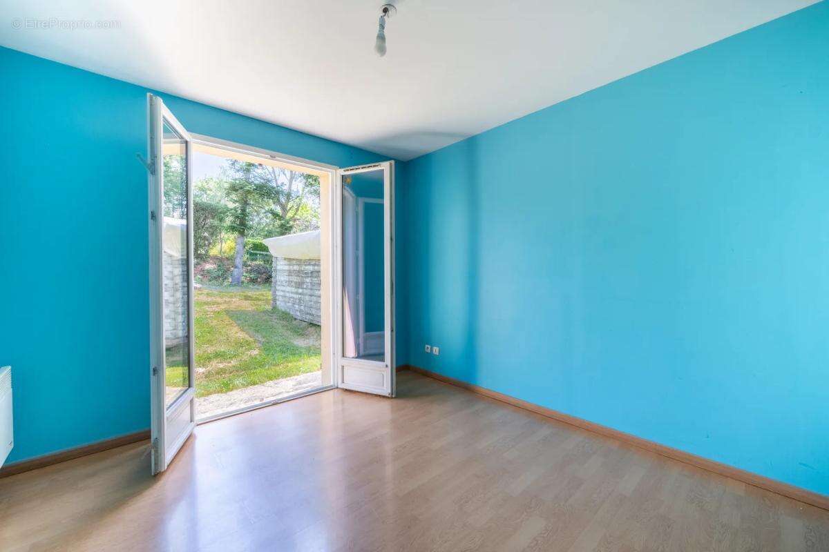 SEPTEUIL : Maison plain pied de 126m2 Habitables - 5 chambres - - photo 9