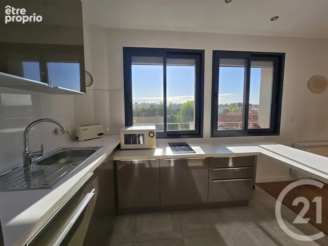 Appartement 2 pièces 45 m² à vendre à Saint-Maur-Des-Fosses (94100) - photo 2