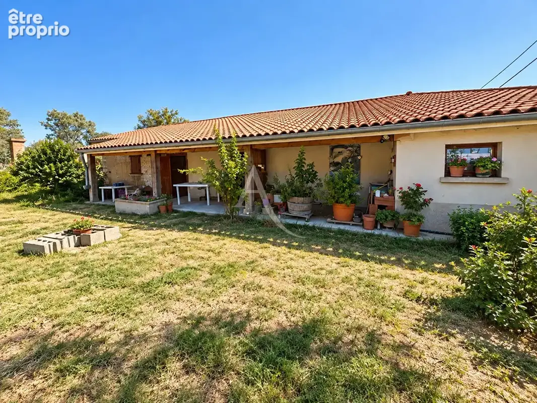 Photo Maison à Sainte-Livrade au prix de 269 000€