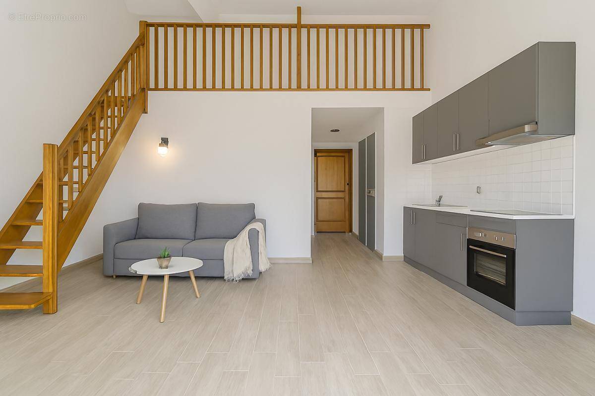 Maison à AURIBEAU-SUR-SIAGNE