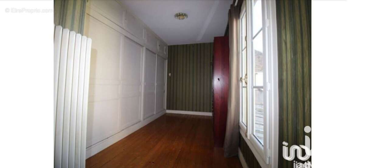 Photo 5 - Maison à VILLENEUVE-LA-GUYARD