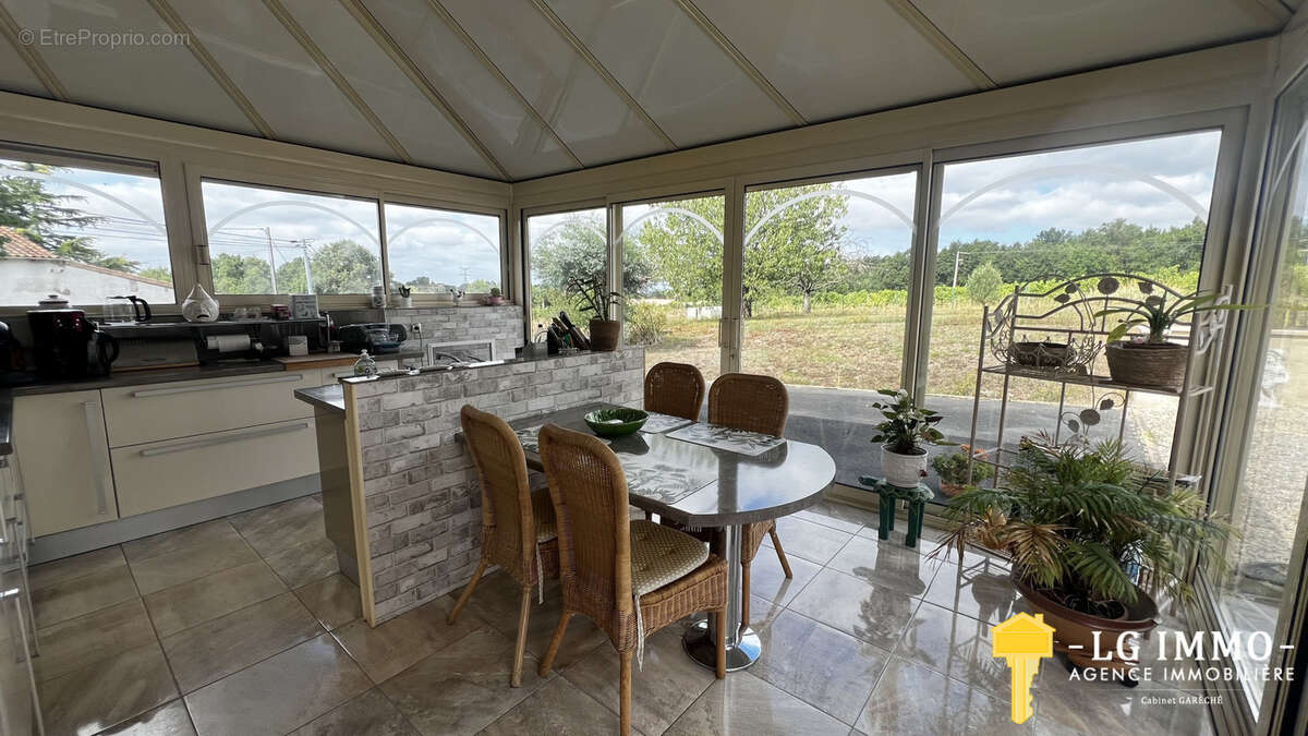 Maison au calme, 3 chambres, piscine, jardin proche Mirambeau - photo 4