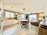 Appartement à SALES