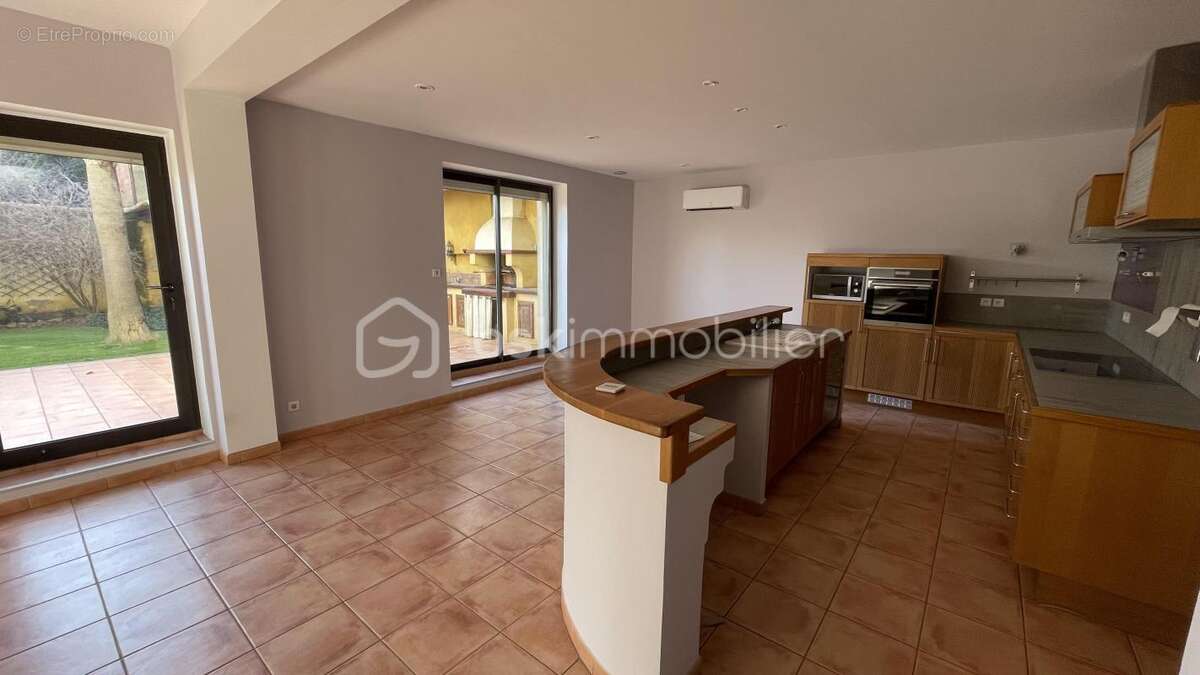 Belle narbonnaise lumineuse et genereuse , 4 chambres, garage et jardin - photo 6