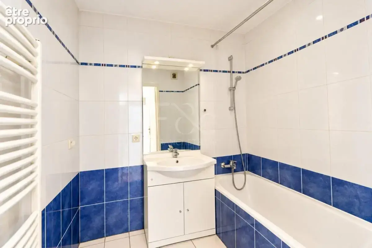 Appartement T3 de 71m² - Bron - photo 8