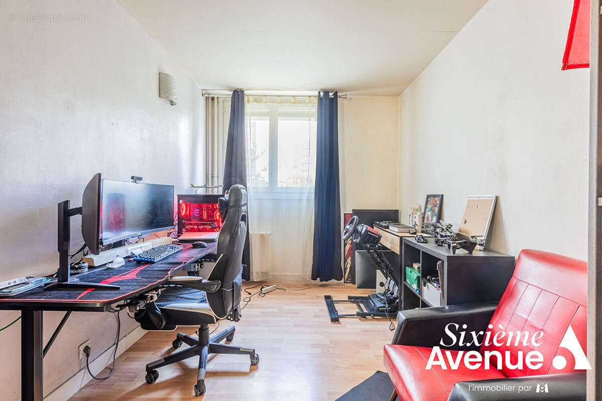 Appartement à CHILLY-MAZARIN