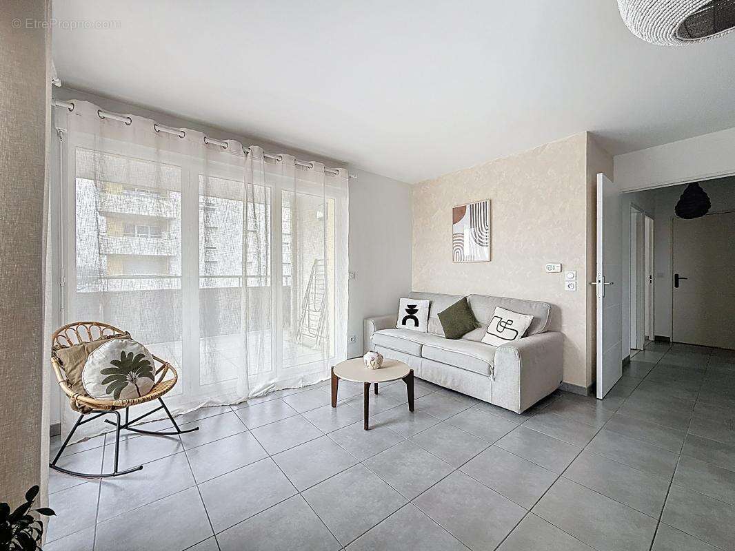 Appartement à VENISSIEUX