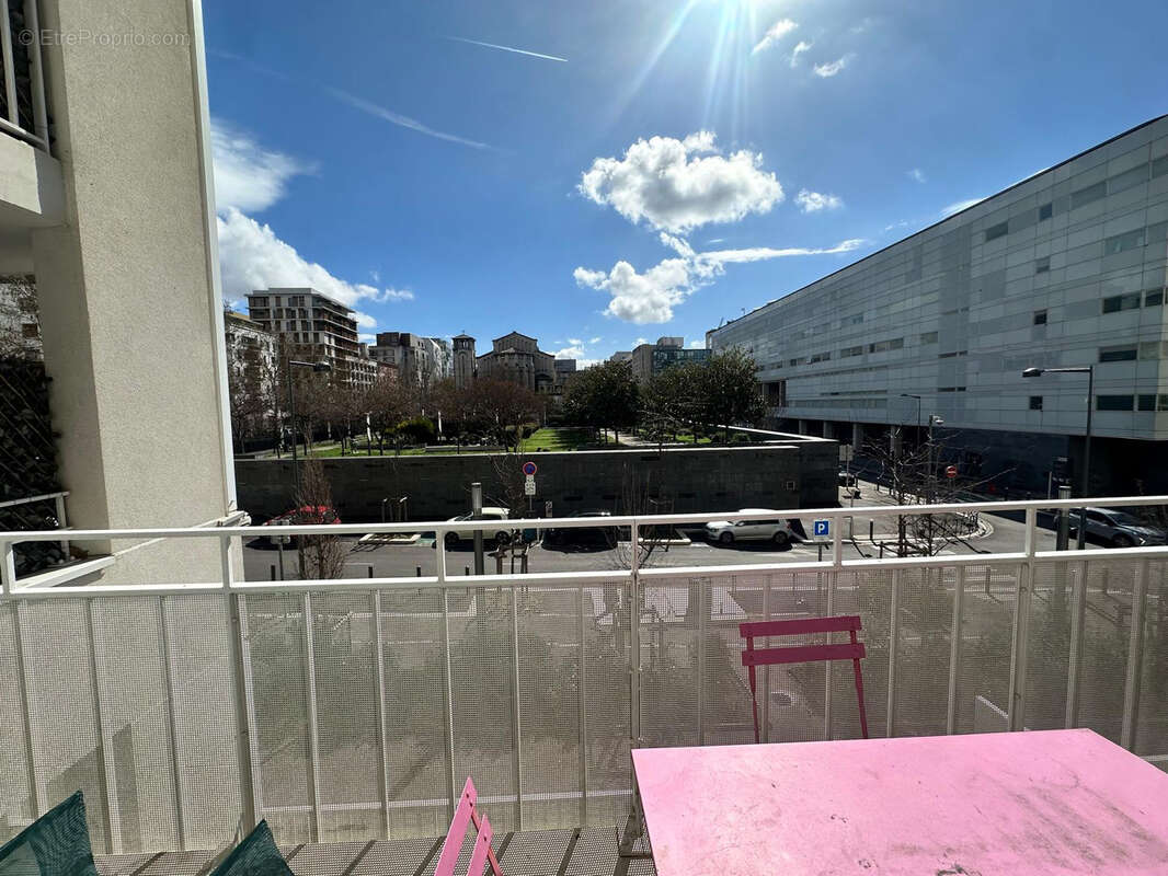 Appartement à MARSEILLE-3E