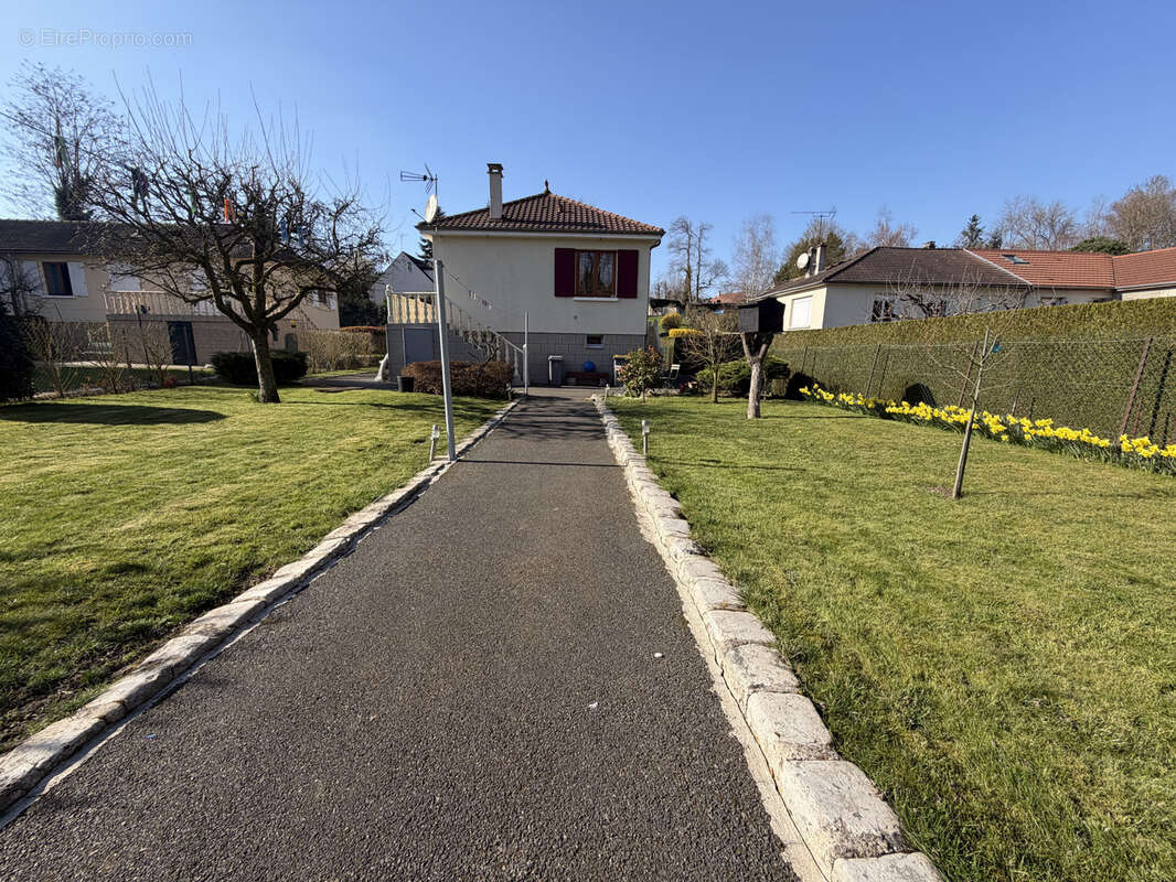 A Mortefontaine, une maison individuelle élevée sur sous-sol total - photo 8