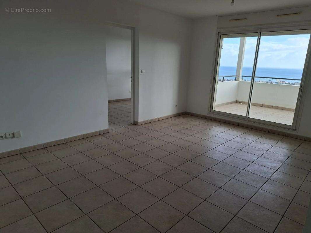 Appartement à SAINT-DENIS
