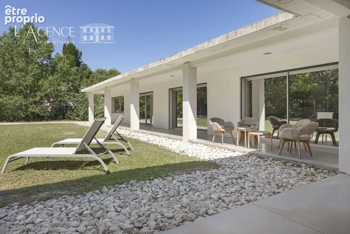 Maison 5 pièces 211 m² à vendre à Aix-En-Provence (13100) - photo 1