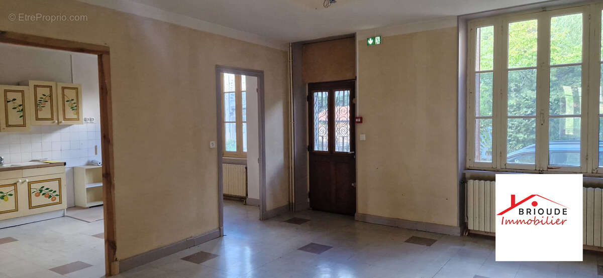 Maison à PAULHAGUET