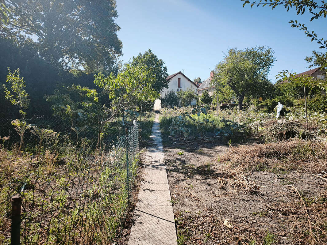 A VENDRE Maison 1930 à NEVERS, 3 pièces, sur sous-sol Combles aménageables 123.000 - photo 2