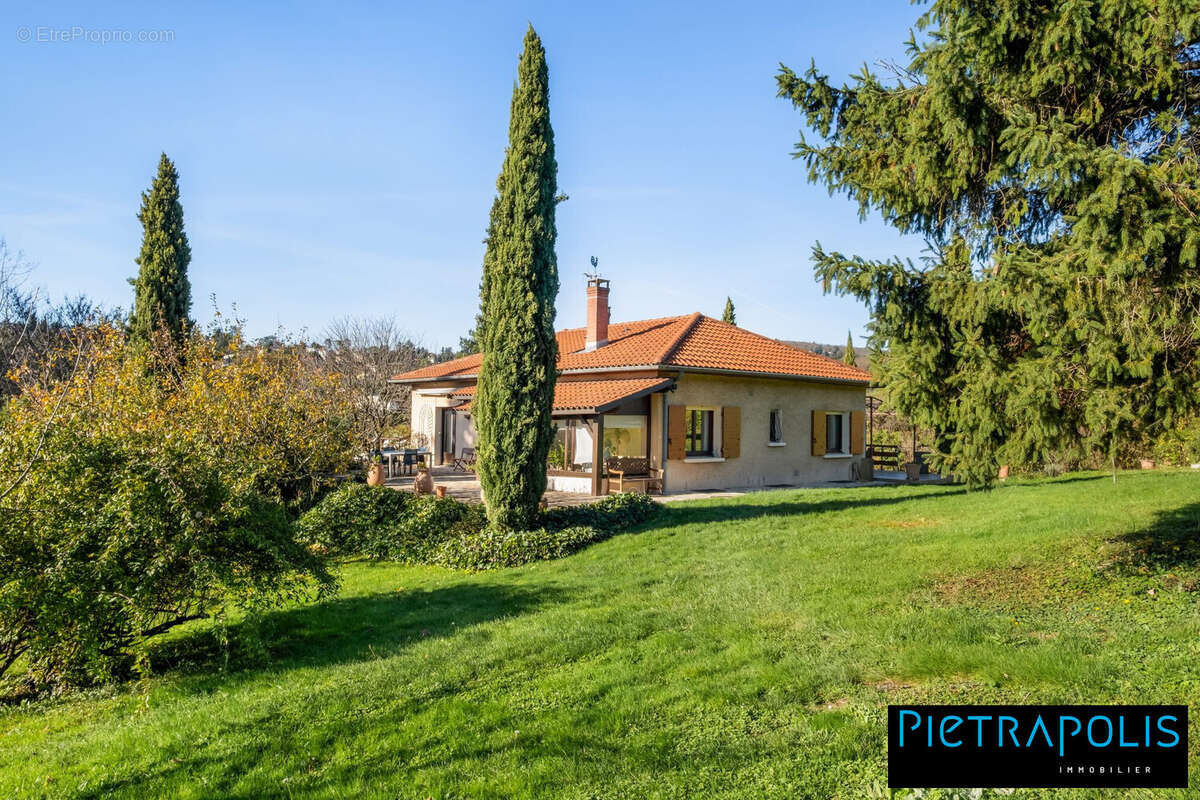 Maison à SAINT-CYR-AU-MONT-D'OR