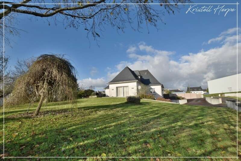 Maison à CARHAIX-PLOUGUER