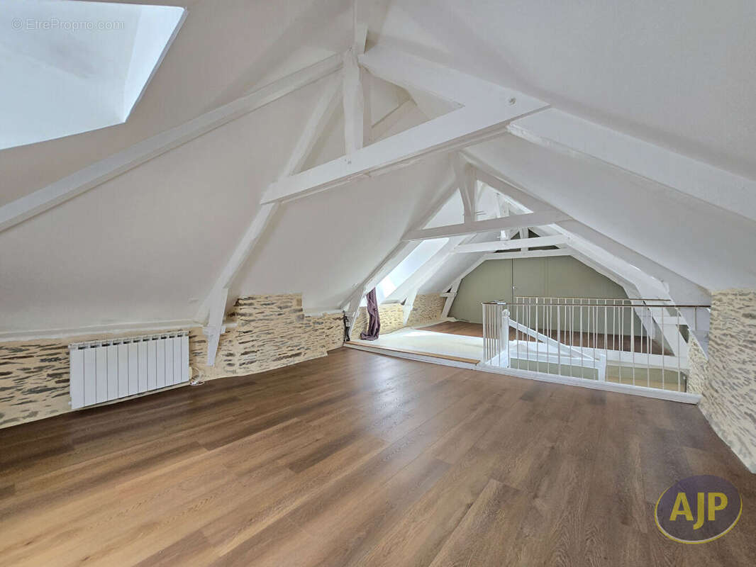 Maison à JOSSELIN