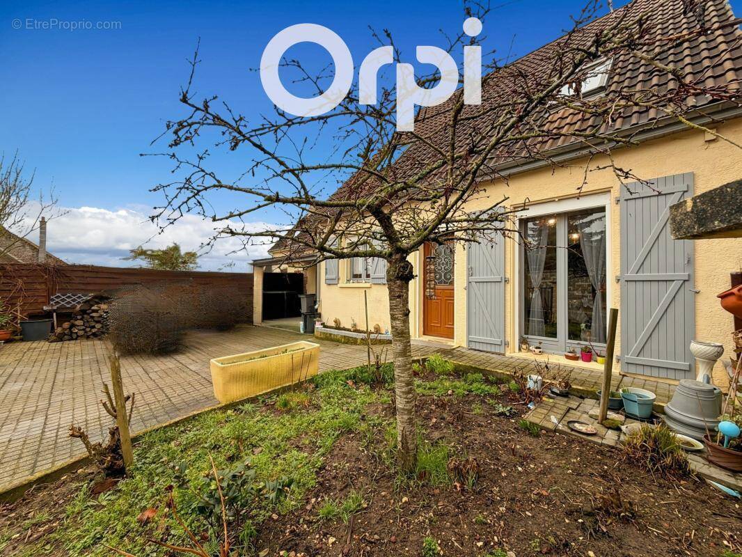 Maison à FRANCIERES