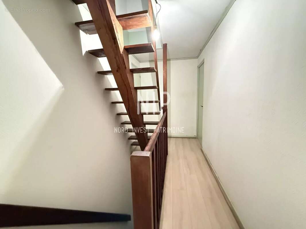 Sur villeneuve d'ascq maison avec un beau potentiel - photo 8